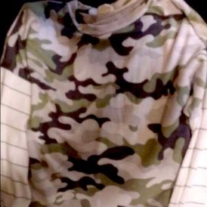 Woman’s camouflage knit long-sleeve